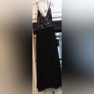 BEAUTY KAI Black and Silver Long Formal Party Evening Gown Dress-Size L New